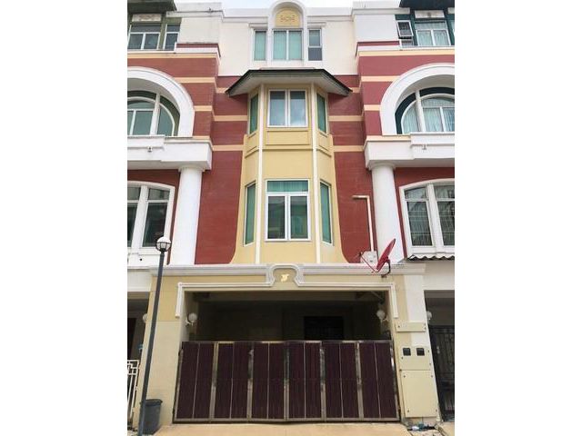 ให้เช่าทาวน์โฮม 4 ชั้น สุขุมวิท103 อุดมสุข