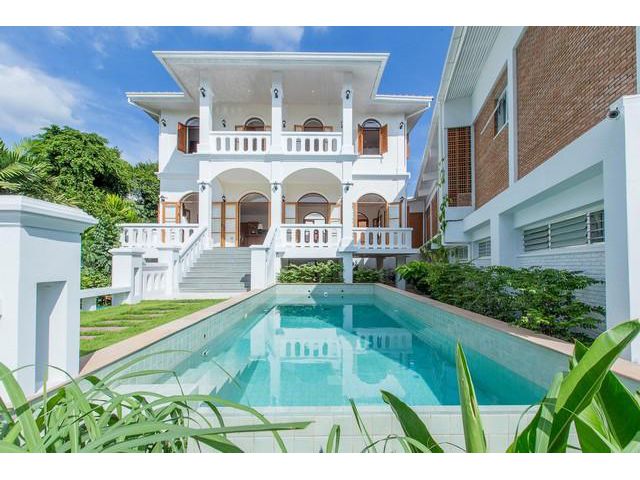 ให้เช่าบ้าน 160 ตรว. สุขุมวิท บางนาพร้อมสระว่ายน้ำ