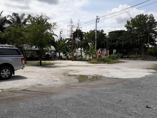 ขายที่ดินแปลงมุม 2ไร่กว่า ริมถนนสวนผัก