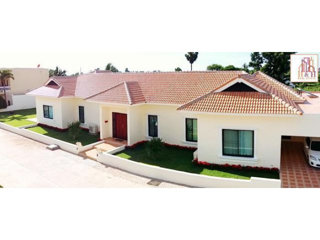 House for rent The Village of Santa Maria 4Beds Mabprachan Lake, Pattaya, Chonburi
