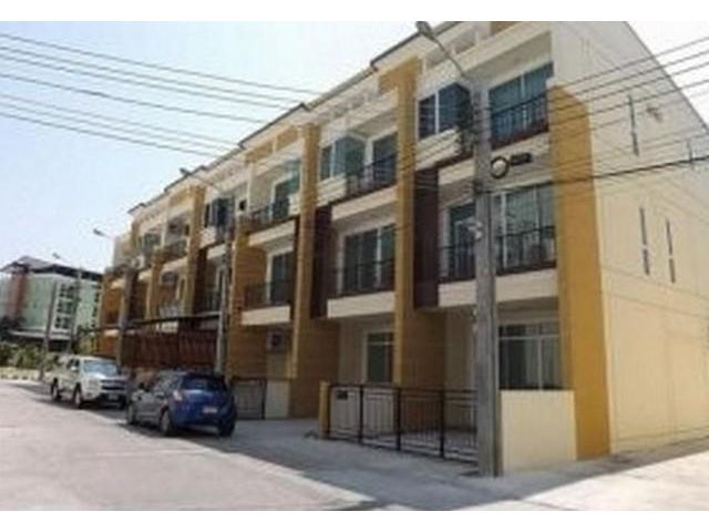 ให้เช่าทาวน์โฮม 3ชั้น ปรัชญาโฮม ลาดพร้าว101