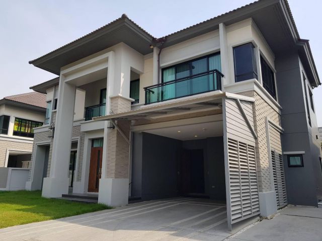 ขายบ้านเดี่ยว แกรนด์บางกอก บูเลอวาร์ด สาทร-กัลปพฤกษ์ กรุงเทพมหานคร เนื้อที่ 94.90 ตารางวา พื้นที่ใช้สอย 348 ตารางเมตร -