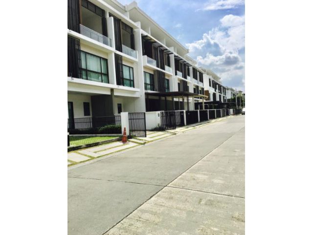 ให้เช่าทาวน์โฮม 3 ชั้น The Terrace รามอินทรา 65