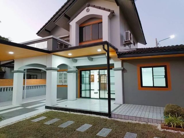 บ้านสว​ยราคาถูก ทำเลดีสุดๆ บ้านเดี่ยว 2 ชั้นมีเทอเรซด้านหน้า #หมู่บ้าน​ซิตี้โฮม​วิลเลจ​2 รังสิต​คลอง​4​ ปูหญ้า​หน้าบ้าน