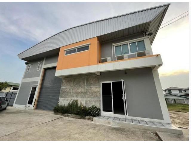 ให้เช่าโกดัง 1ไร่ พื้นที่500ตรม ลาดพร้าว 101