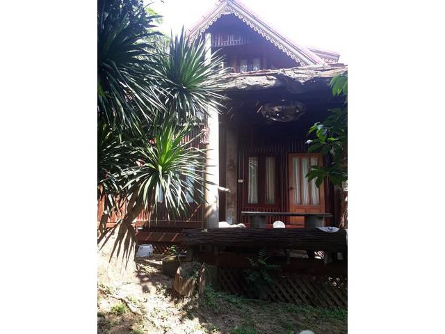 ขายบ้านริมน้ำแนวรีสอร์ท สร้างบ้านด้วยไม้จริง