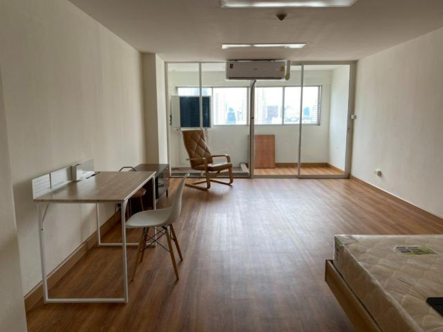 ให้เช่าคอนโด ITF Silom Palace Condo