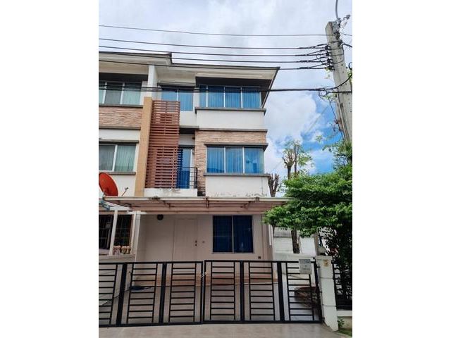 ให้เช่าทาวน์โฮม3ชั้น ทาวน์พลัส พระรามเก้า