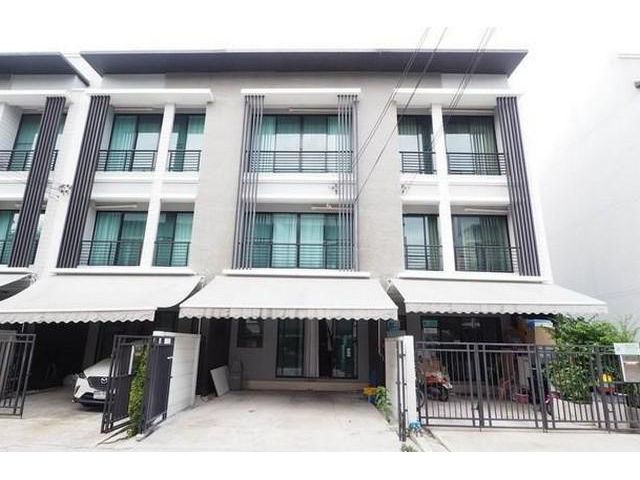 ให้เช่าและขาย ทาวน์โฮม 3ชั้น บ้านกลางเมืองพระราม 9