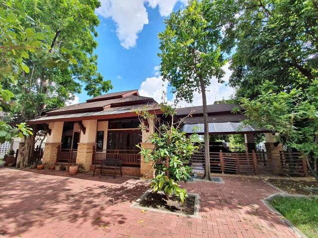 U1185 ให้เช่าบ้านเดี่ยวชั้นเดียว Style Modern Bali ขนาด 200 ตารางวา มีสวนข้างบ้านขนาดใหญ่ ในซอยลาดพร้าว 103 ทำเลดีเดินทา
