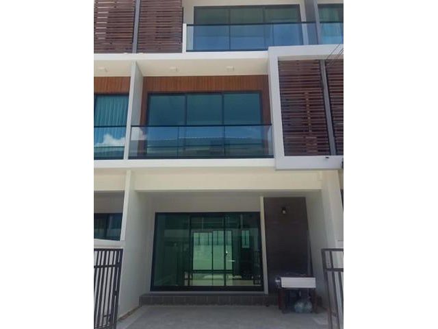 ให้เช่าทาวน์โฮม 3 ชั้น ศุภาลัย เออร์บาน่า บางนา