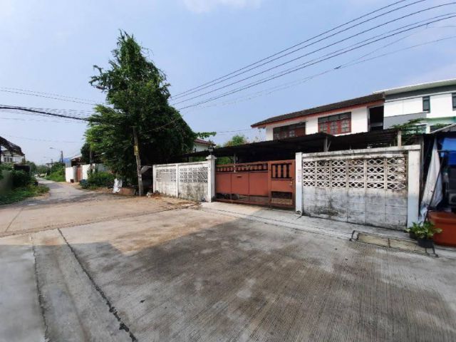 ขายและให้เช่าบ้านเดี่ยวหลังใหญ่โชคชัย 4