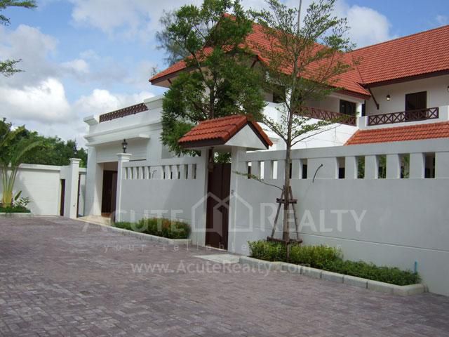 บ้านเดี่ยวพร้อมสระว่ายน้ำให้เช่า ศูนย์วิจัย 1
