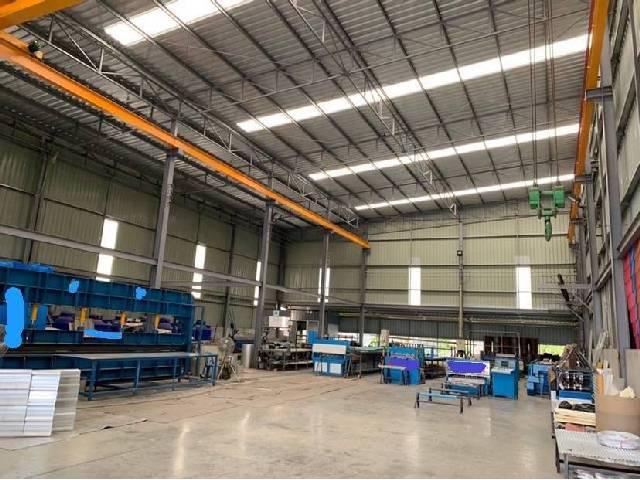 BAT208 ขาย โรงงานพร้อมสำนักงาน และบ้าน 3 ชั้น คลอง9  ถนนรังสิตนครนายก ขายต่ำกว่าราคาประเมิน