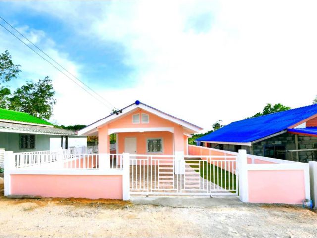 บ้านเดี่ยว ใกล้ เซเว่น ตลาด นพเก้า มะขามคู่ ผ่อน 5000 กว่าบาทต่อเดือน