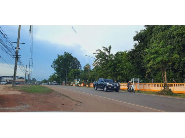 บรรยากาศดี วิวสวย ใกล้นานาคาเฟ่  ใกล้สนามกีฬา วัด โรงเรียน ที่โฉนดราคาถูก