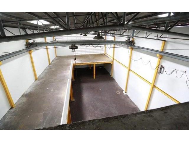 ให้เช่าโกดัง พร้อมเครนยกของขนาดใหญ่และออฟฟิศ ซอยเอกชัย 94 ใกล้มอเตอร์เวย์ ย่านบางบอน