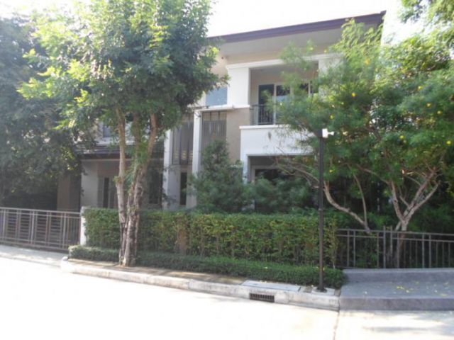 ขายบ้านเดี่ยว 2 ชั้น โครงการเดอะ พาลาซโซ่ สาทร ย่านสาธร กัลปพฤกษ์