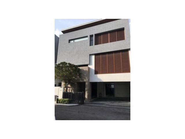 ขายบ้านเดี่ยว 3 ชั้น หมู่บ้าน Parc Priva ห้วยขวาง
