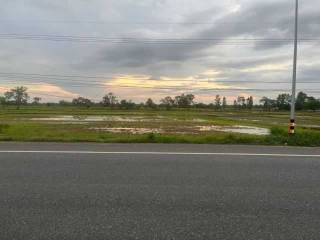 ขายที่ดินเปล่าติดถนนแจ้งสนิท