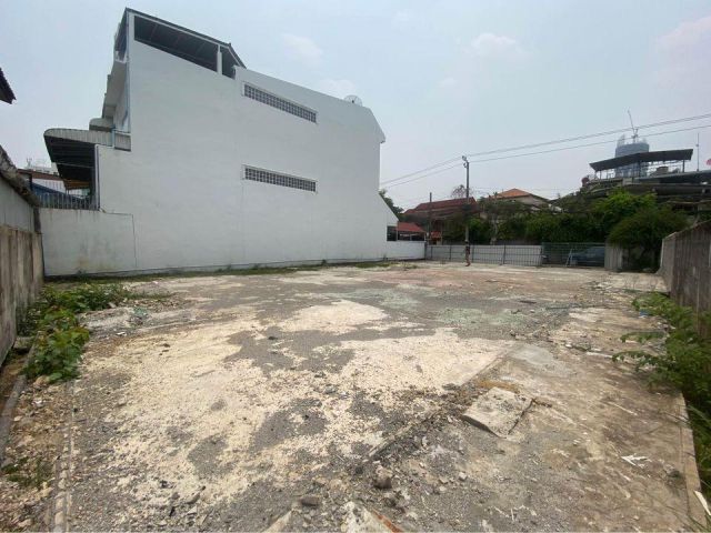 ขายที่ดิน104ตร.ว.ย่านสะพานควาย สุทธิสารวินิจฉัย ราคา 25,000,000 บาท เขตพญาไท วิภาวดี เหมาะทำอพาร์ทเม้นท์ โกดัง สำนักงาน