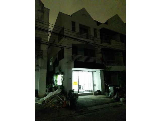 250 ตร.ม  4 ห้องนอน 4 ห้องน้ำ ทาวน์อินทาวน์  8