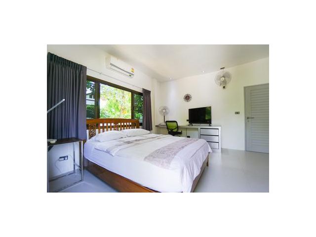 บ้านใหญ่ 2 หลัง 3น. 3น้ำ ใกล้หาดบางรักษ์ เกาะสมุย