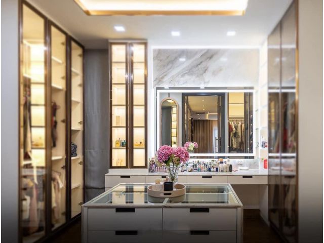ขายบ้านหรู the city ปิ่นเกล้า-บรมราชชนนี 60 หลังมุม ขนาด 128 ตารางวา พื้นที่ใช้สอย 500 ตารางเมตร ทิศเหนือ 5 ห้องนอน 6 ห้
