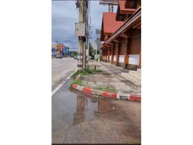 ขายและเช่าโกดังพร้อมสำนักงานบนถนนเชียงใหม่หางดงห่างสนามบิน5 กม