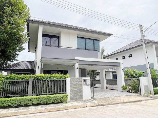 บ้านสวยที่สุดอยู่เเล้วรวย บ้านเดี่ยว 2 ชั้น #หมู่บ้านเอโทล วงแหวนลำลูกกา บิ้วอินทั้งหลัง พร้อมติดฟิล์มกรองแสง