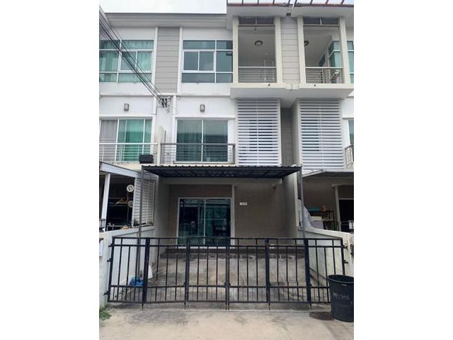 ทาวน์โฮม หมู่บ้าน The Metro Rama9-มอเตอร์เวย์