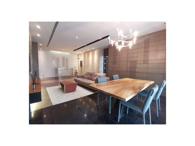 The Park Chidlom 2 Bed 100K