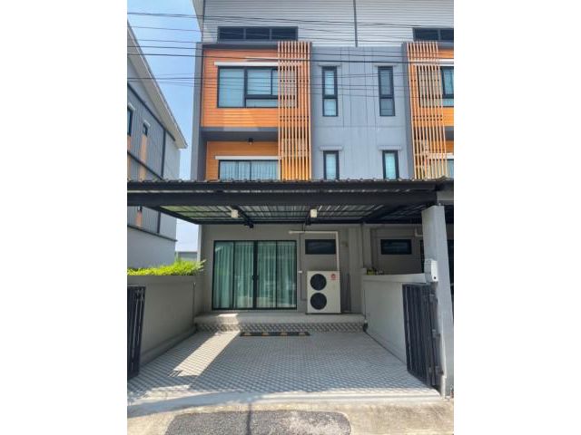 รหัสทรัพย์ P6735 ให้เช่าทาวน์โฮม 3 ชั้นบ้านหลังมุม อีโค สเปซ บางนา-วงแหวน ใกล้ Mega บางนา