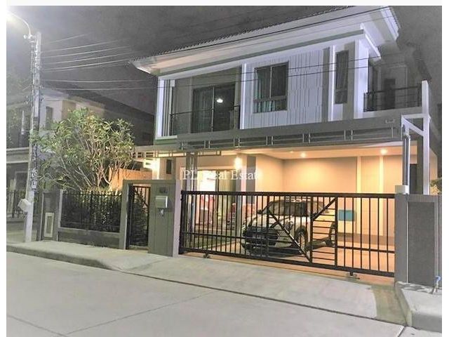 ขายบ้านแฝด  เดอะ แพลนท์ เอสทีค  พัฒนาการ 38