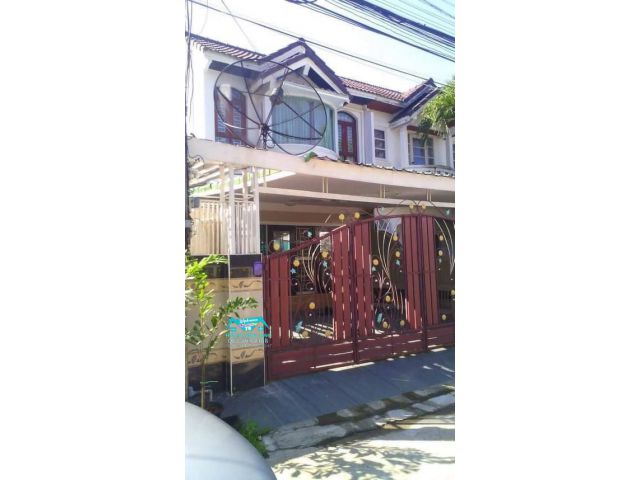 ขายบ้าน ทาวน์โฮมสองชั้น ในโครงการ บ้านอาบจันทร์ สวย ราคาถูก 3 ห้องนอน 3 ห้องน้ำ 1 ห้องรับแขก พื้นที่จอดรถ 2 คัน โคราช