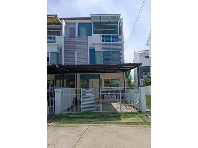 ให้เช่าทาวน์โฮม 3ชั้น  บ้านใหม่ พระราม9 ซ