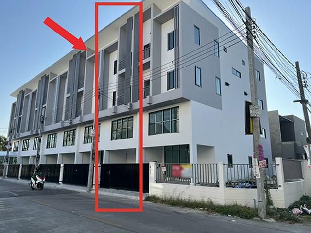 ให้เช่าทาวน์โฮม 3.5 ชั้นย่านนวมินทร์ ถนนนวมินทร์