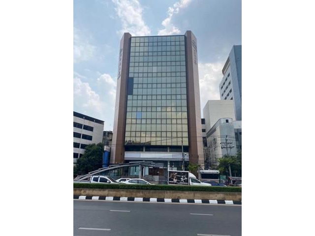 ให้เช่าพื้นที่สำนักงานมีพื้นที่ 40-900 ตรม. ถนนพระรามที่4 ติด MRT หัวลำโพง เหมาะทำธุรกิจได้หลายประเภทสามารถทำร้านอาหาร