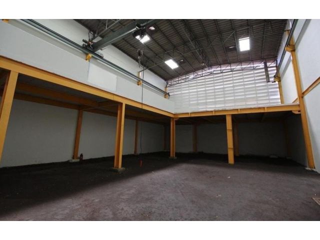 ให้เช่าโกดังย่านเอกชัย บางบอน พร้อมเครนยกของ