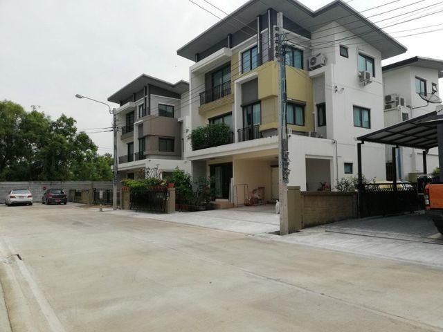ให้เช่าบ้านเดี่ยว ม.โกลเด้นเพลสทีจ สุขาภิบาล 5