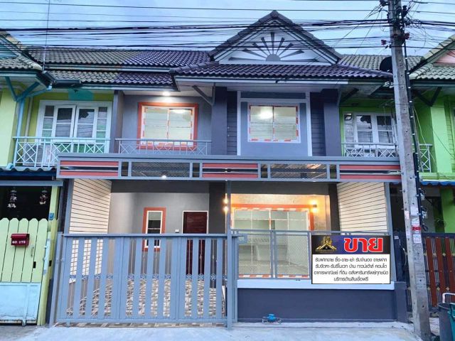 ทาวน์เฮ้าส์ 2 ชั้นหน้าบ้านหันทิศเหนือ #หมู่บ้านพฤกษา14A แต่งสวยพร้อมเข้าอยู่ ราคาจับต้องได้ง่าย ๆ แค่ล้านต้น ๆ ทำเลดี