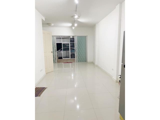 ขายทาวน์โฮม 2ชั้น เขตประเวศที่ นารา ทาวน์ วงแหวน