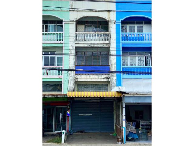 ตลาดนัดพระปิ่น 5 101 อ.พาณิชย์ บางบอน3 3ชั้น 3นอน