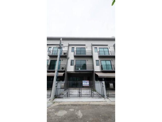 ขายถูกบ้านกลางเมือง ปิ่นเกล้า-จรัญสนิทวงศ์ บ้านใหม่ ไม่เคยอยู่ ตรงข้ามบ้านไม่ชนใคร ถูกที่สุด