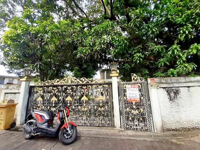 ขายด่วนบ้านพร้อมที่ดิน หมู่บ้านมิตรภาพ อ่อนนุช 46