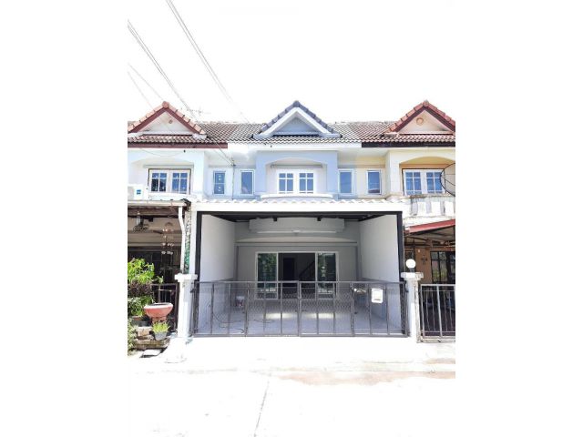 ทาวน์เฮ้าส์ 2 ชั้น #หมู่บ้านเมืองประชา หทัยราษฎร์ บ้านตกแต่งใหม่สภาพสวย พร้อมอยู่ มีรถตู้และรถสองแถววิ่งผ่าน