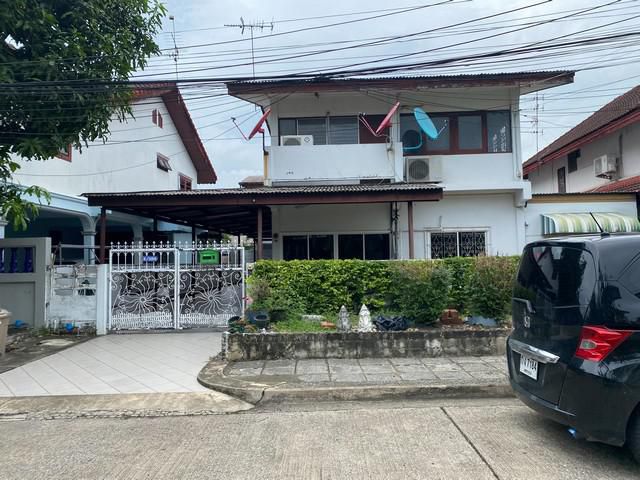 ให้เช่าบ้านเดี่ยว   หมู่บ้านสหกรณ์  ซอยเสรีไทย 57