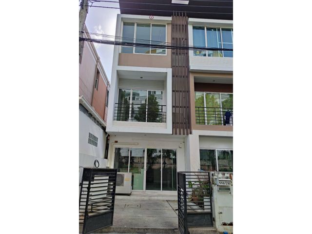 ขายทาวน์โฮม3ชั้น ธนาพัฒน์ Green Zone นนทรีซอย 20