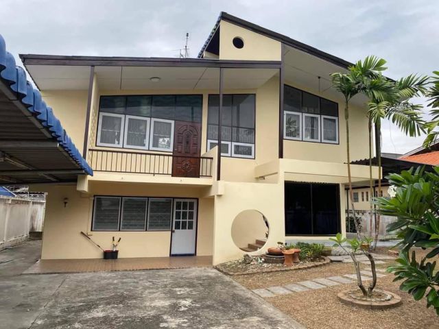 บ้านเดี่ยว 2ชั้นให้เช่า เหมาะทำออฟฟิศ อยู่อาศัย อยู่ ถนน.รามคำแหง 118 แขวง.สะพานสูง เขต.สะพานสูง กทม10240