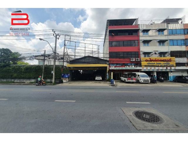 ที่ดิน+บ้านเดี่ยว ห้าแยกวัชรพล เนื้อที่ 69 ตรว. ถนนรามอินทรา เขตบางเขน